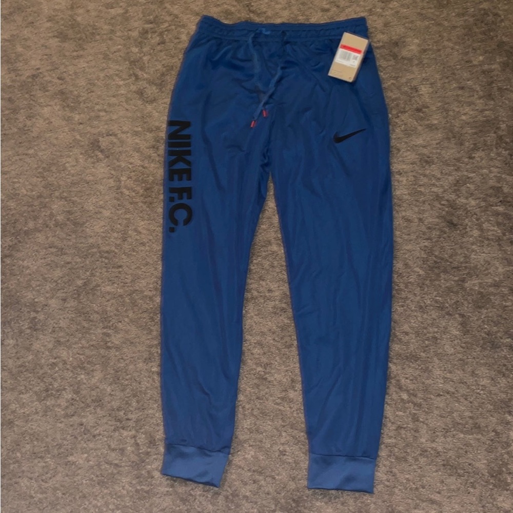 Nike Slim Pants